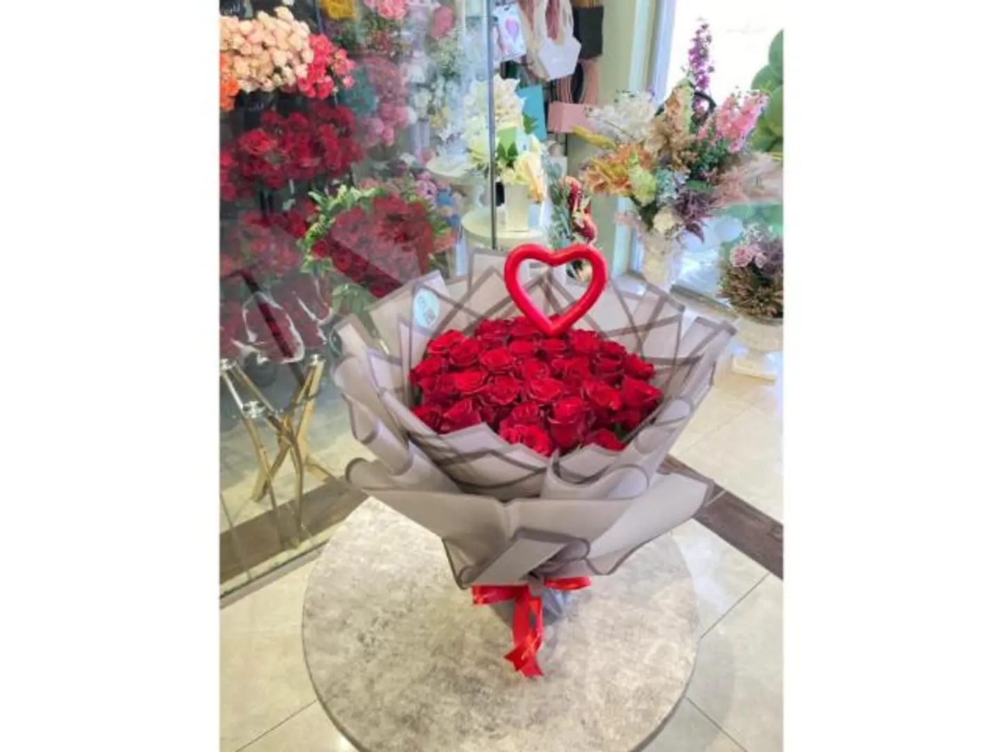 باقه ورد حمراء