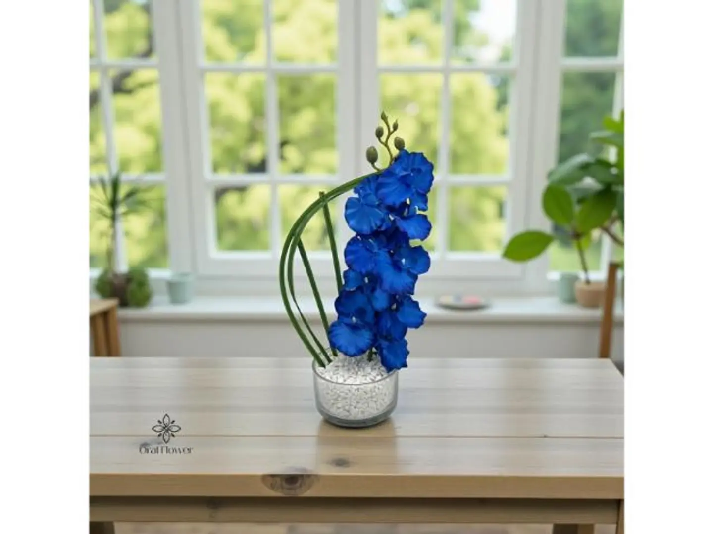 فازة زجاج ازرق