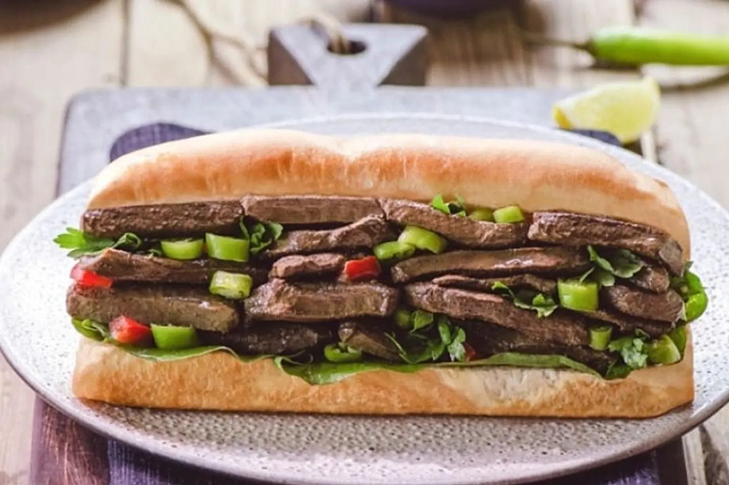 ساندوتش صاروخ معلاق ٢ سيخ