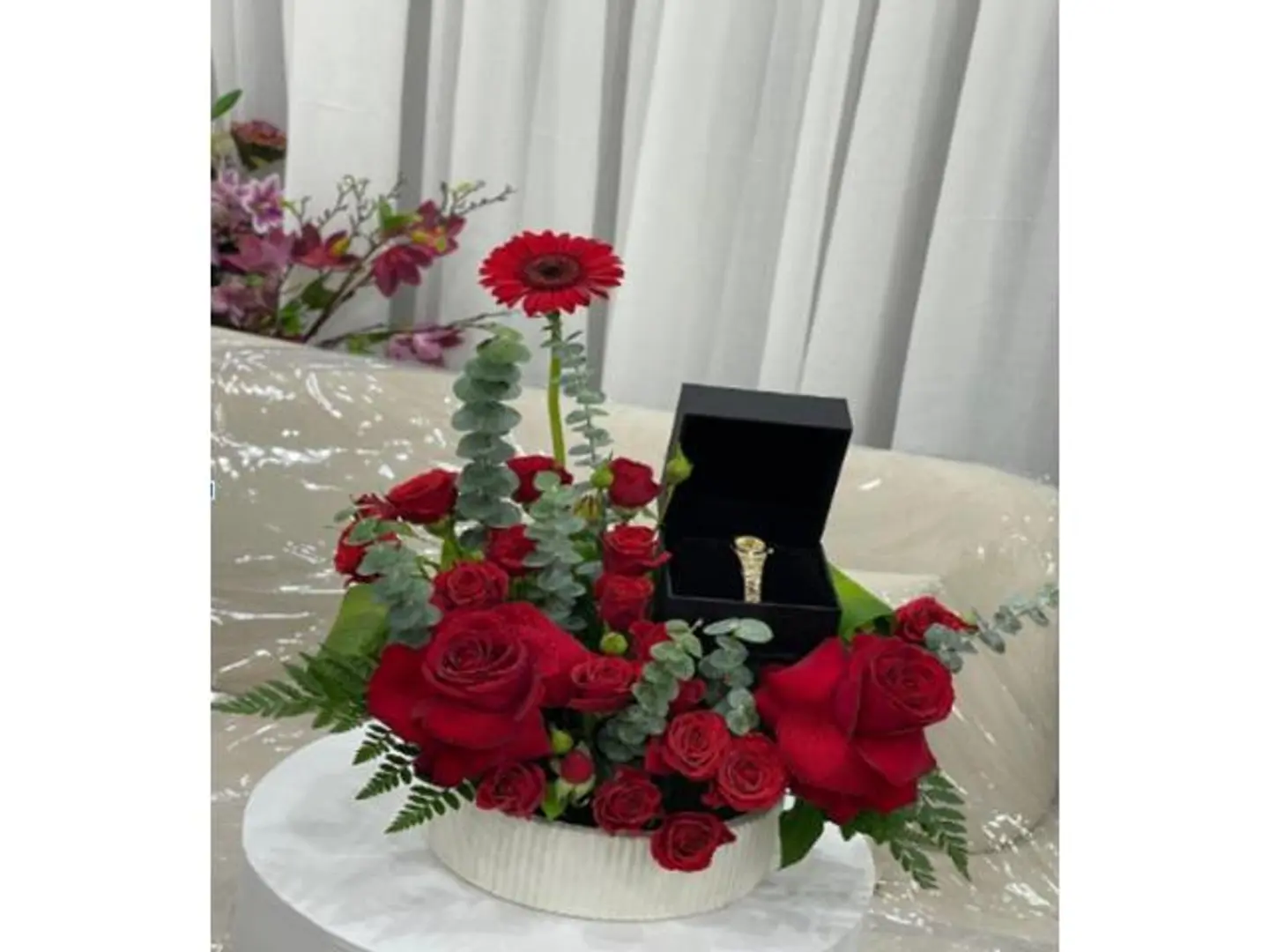 تنسيق ورد على فازة