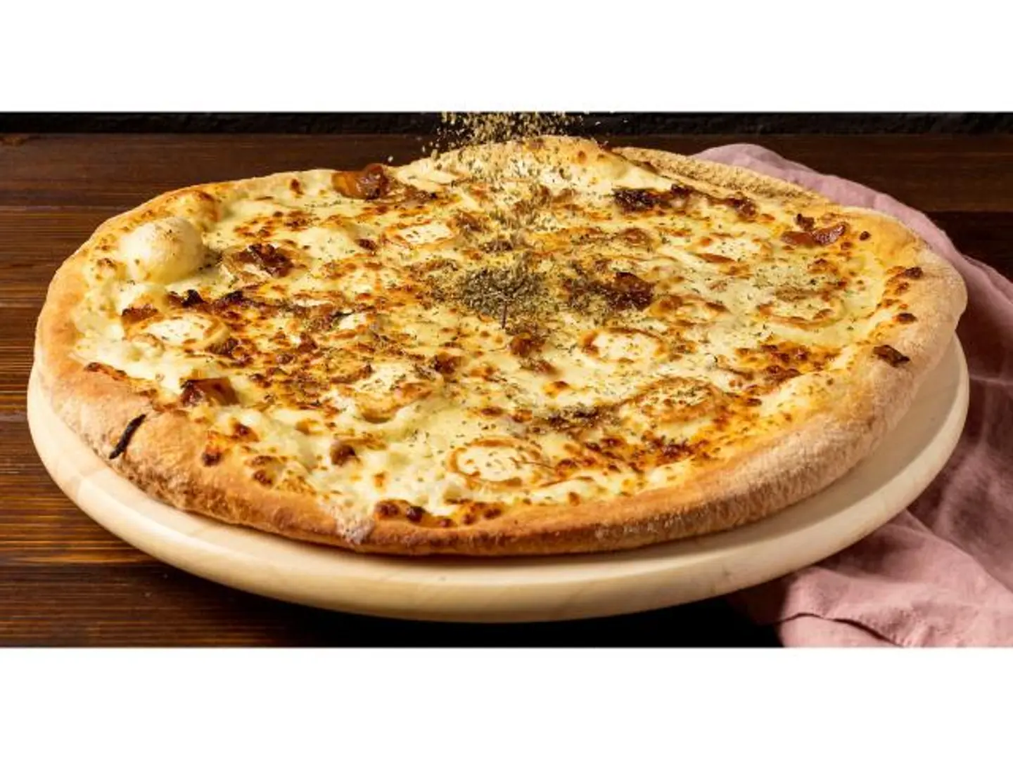 بيتزا لبنة و زعتر