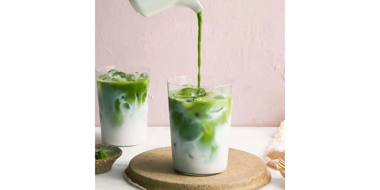 ايس بستاشيو لاتية