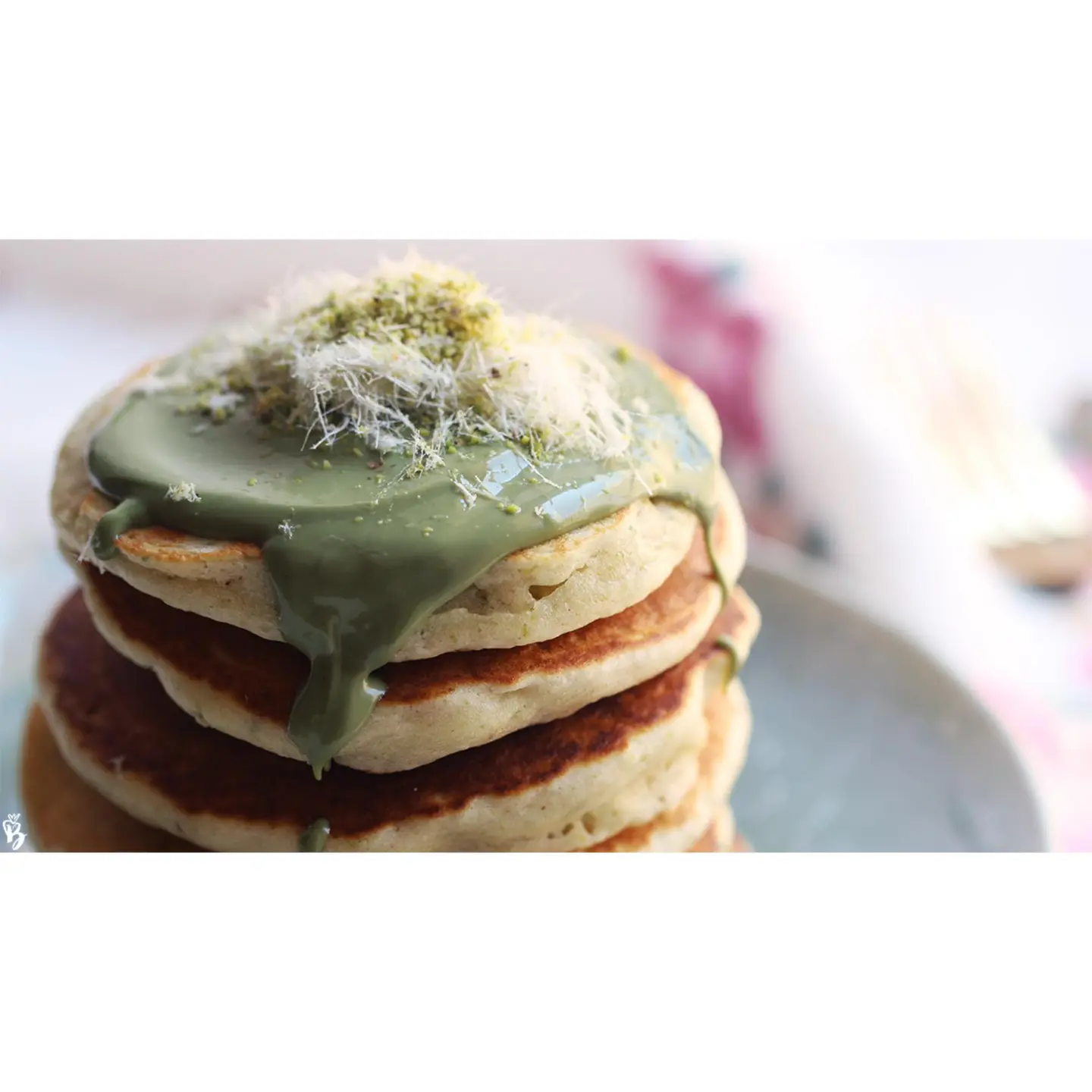 بان كيك بستاشيو