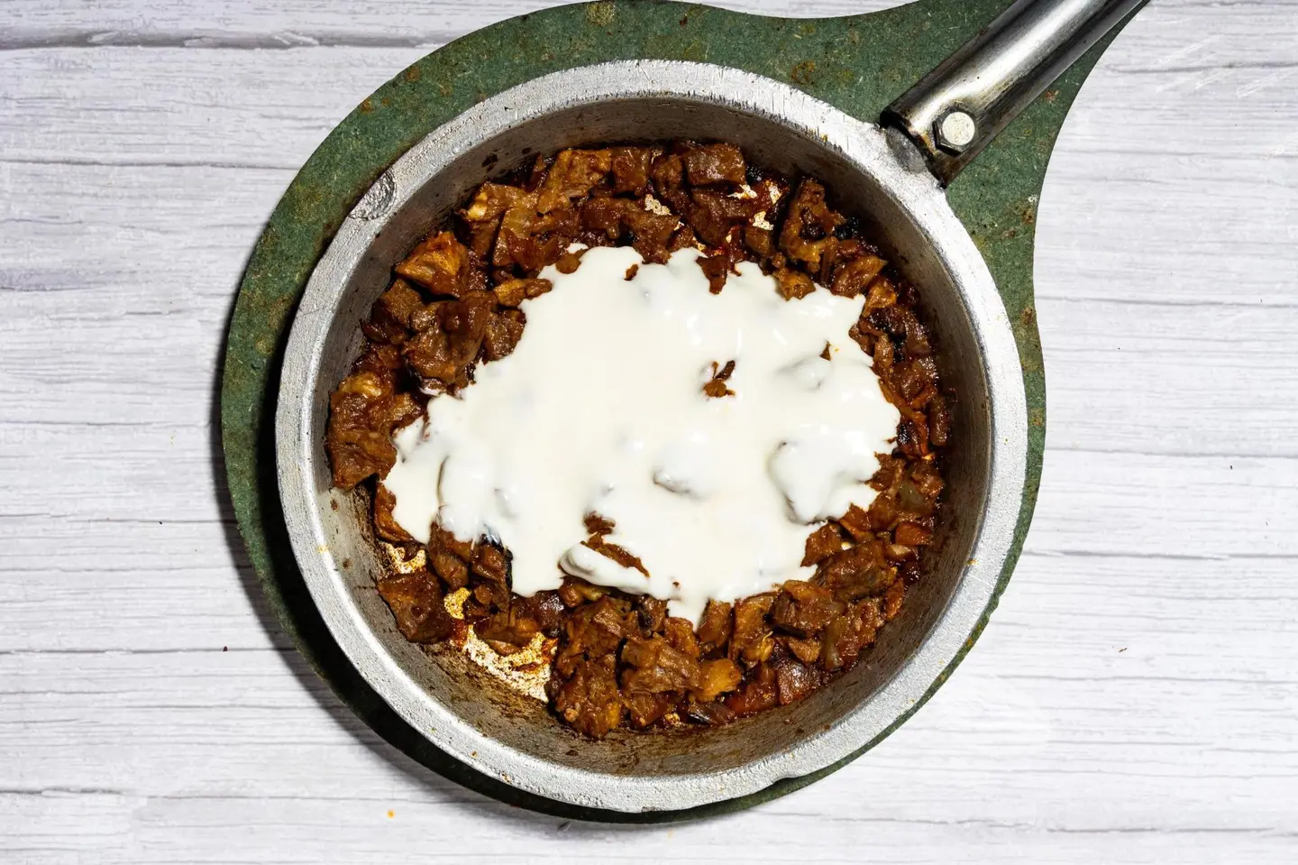 Muqalqal Meat With Cream Cheese