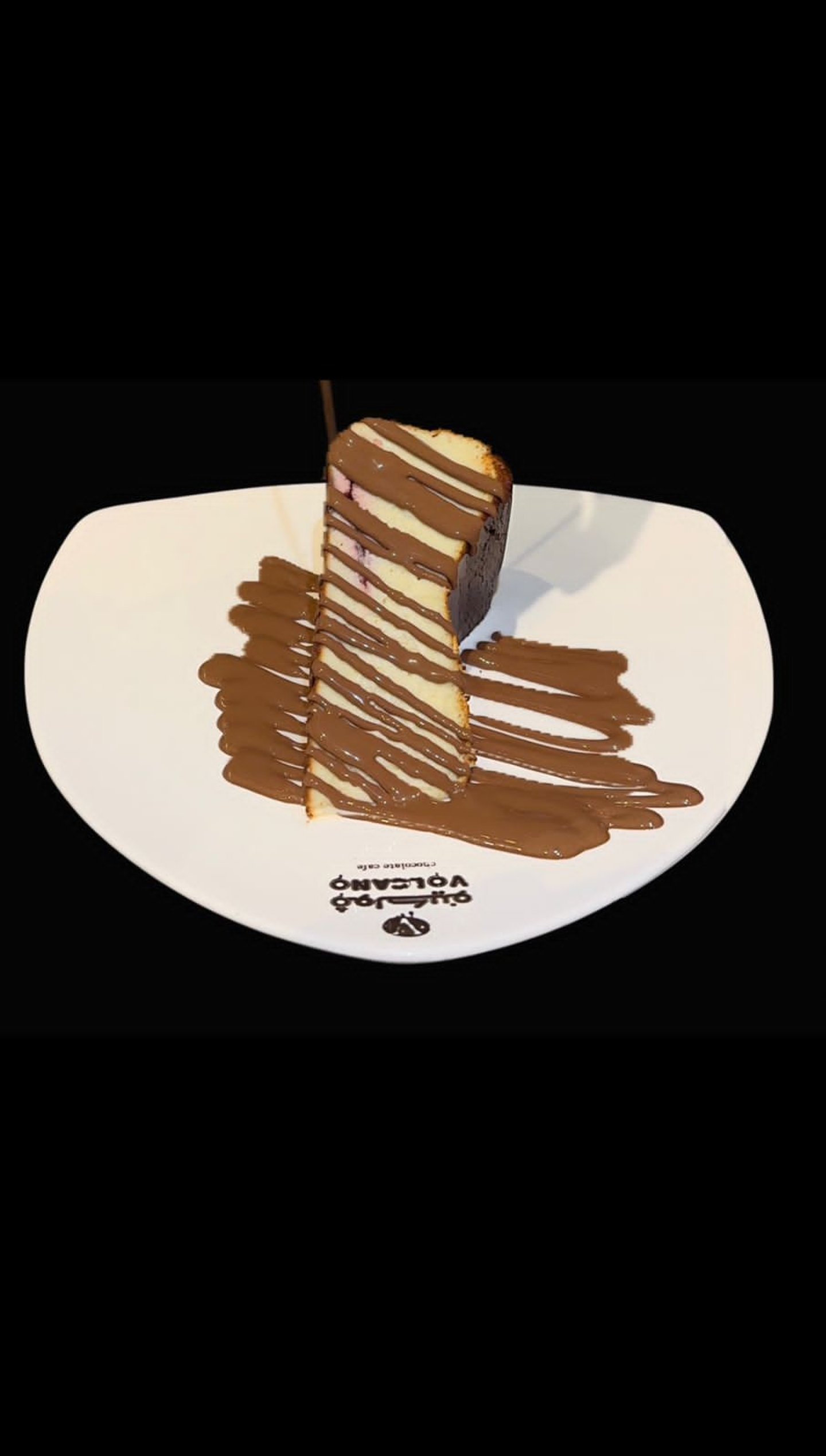 سان سباستيان كيك مع الشوكولاته