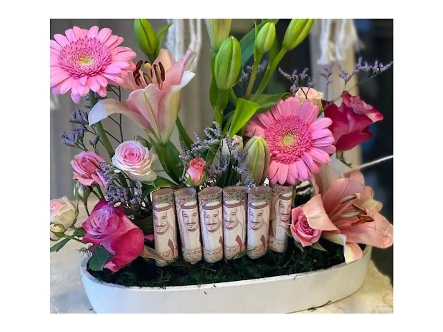 Gualbera Rose Vase