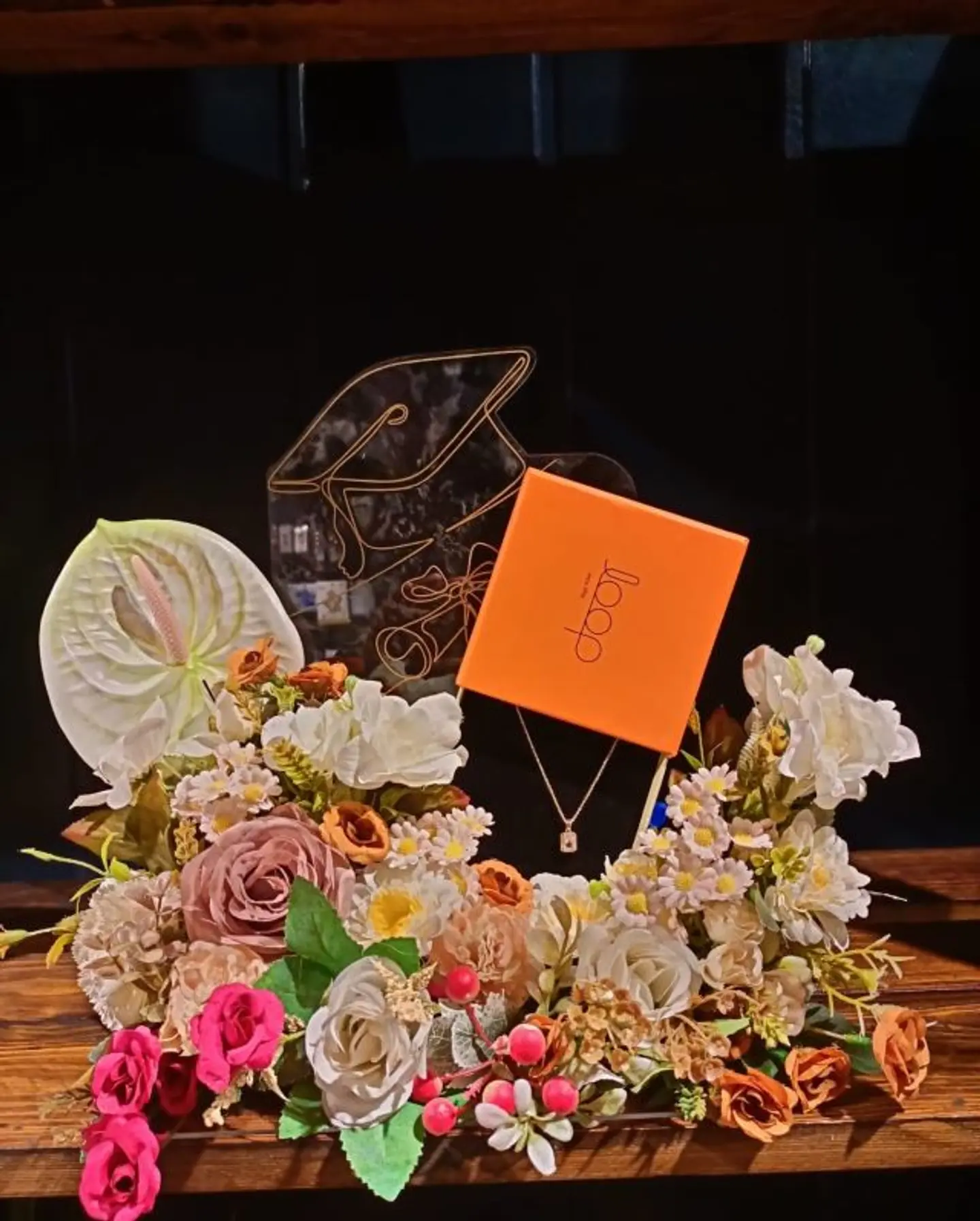 Graduation Stand