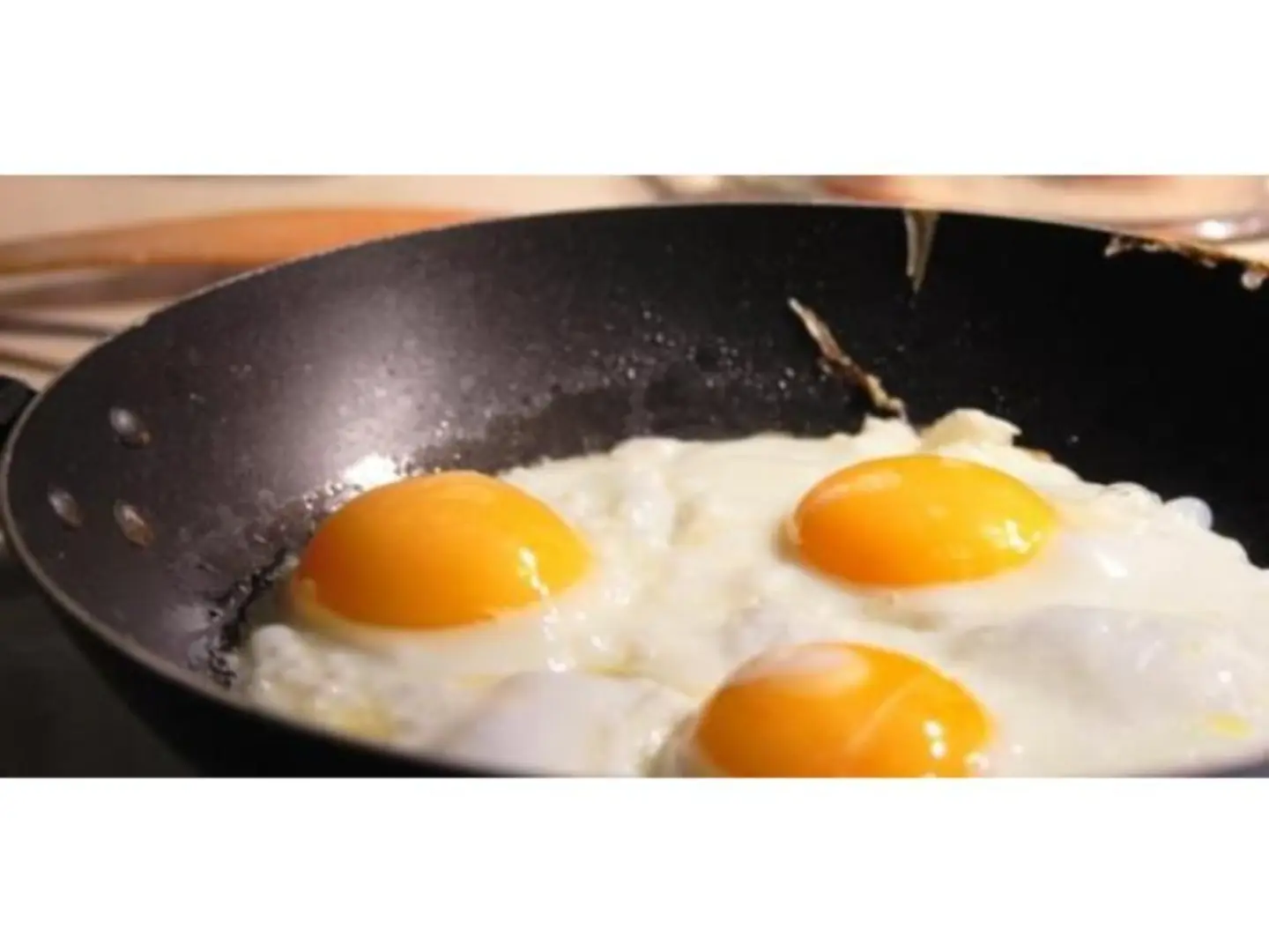 بيض عيون مع جبن