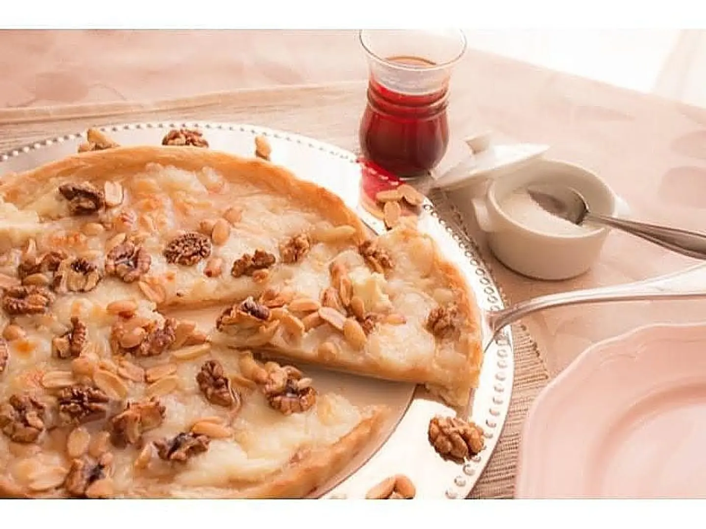 عش البلبل بالعسل والمكسرات