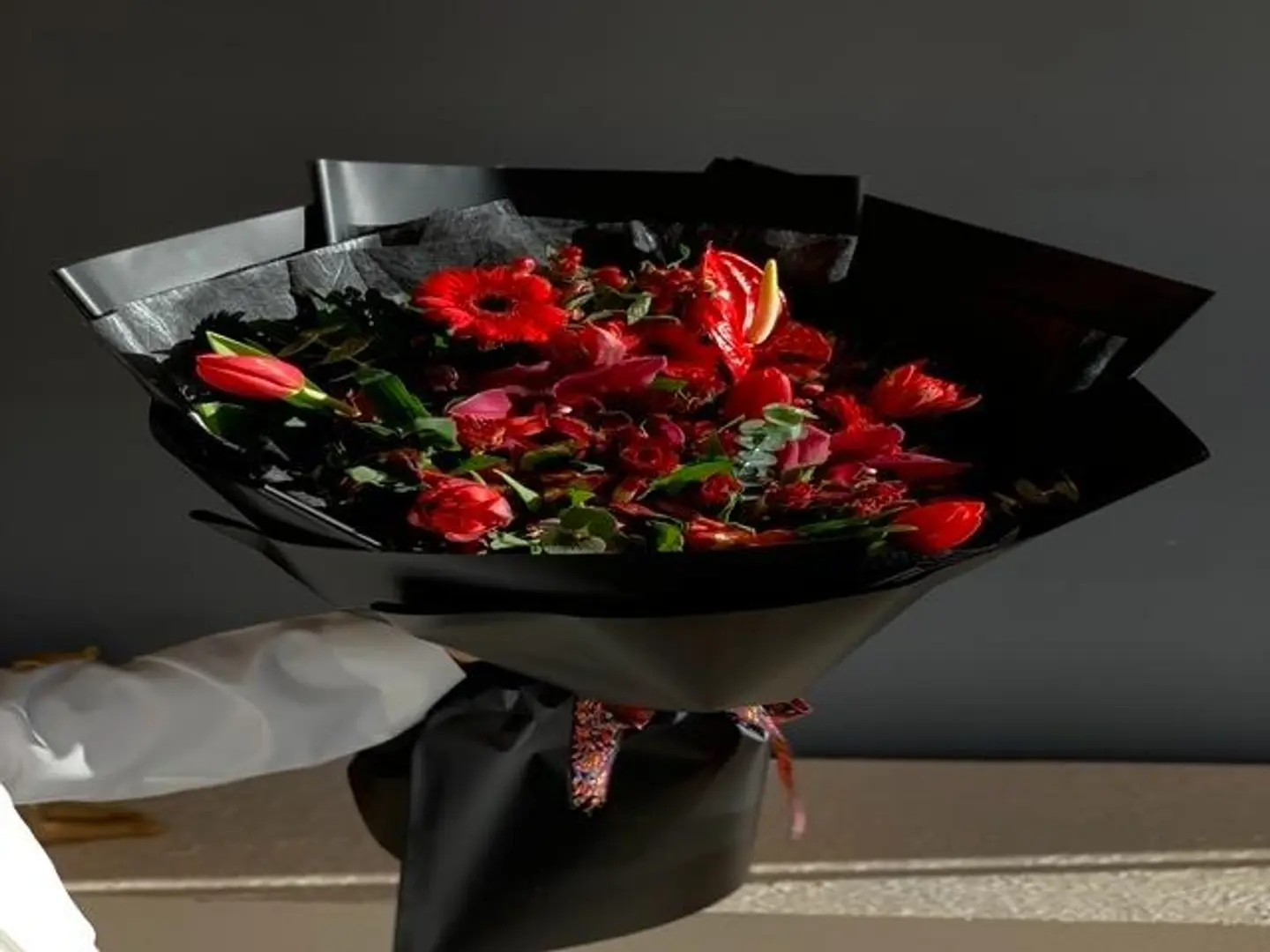 باقة ورد أحمر هولندي