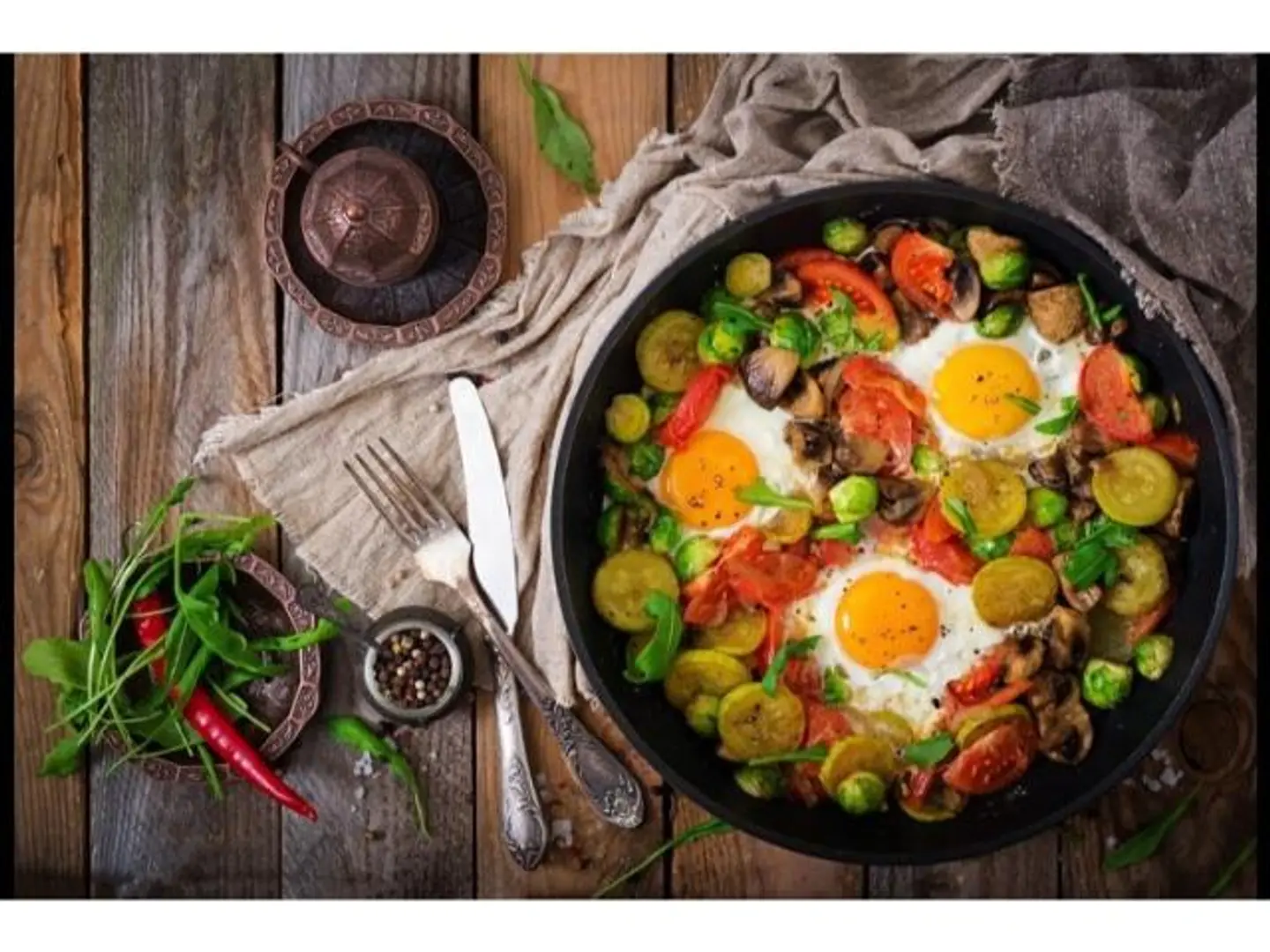 Sunny Sided Eggs With Vegetables