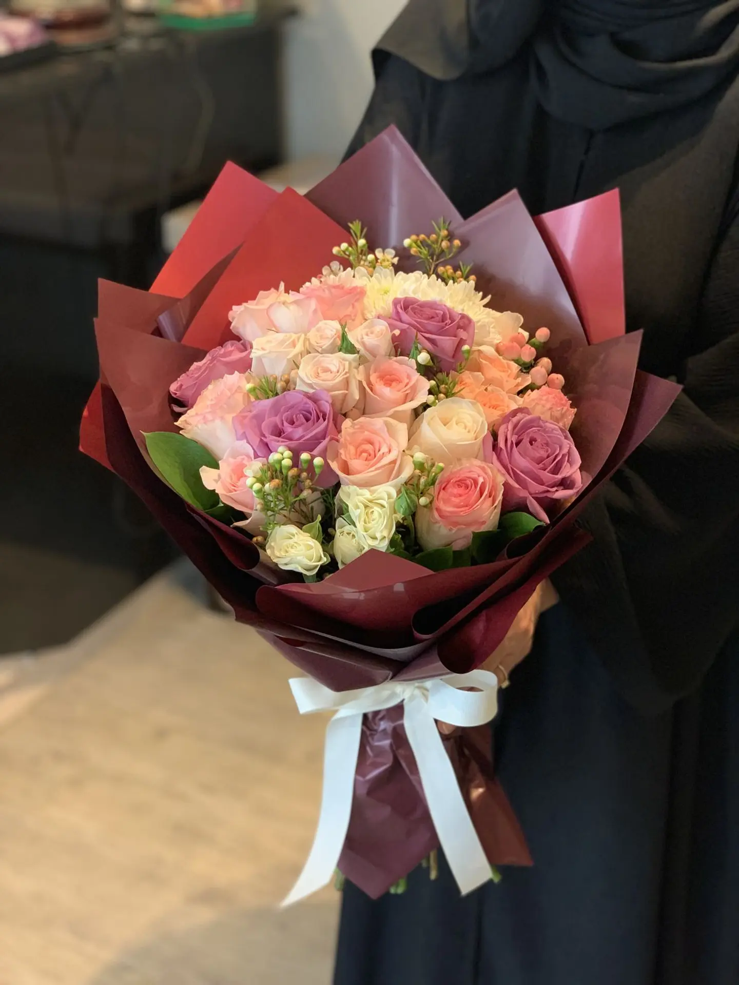 جوري بينك 10 حبة كريز ابيض 5 حبة جبسو ابيض 3 حبة تغليف عنابي