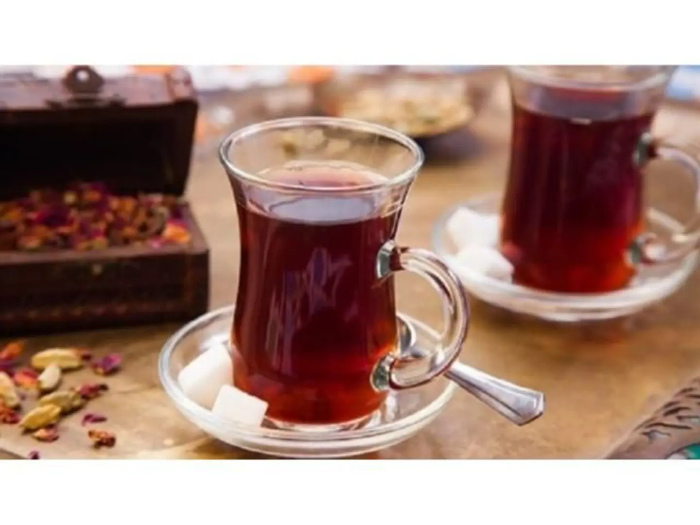 كوب شاي خيط