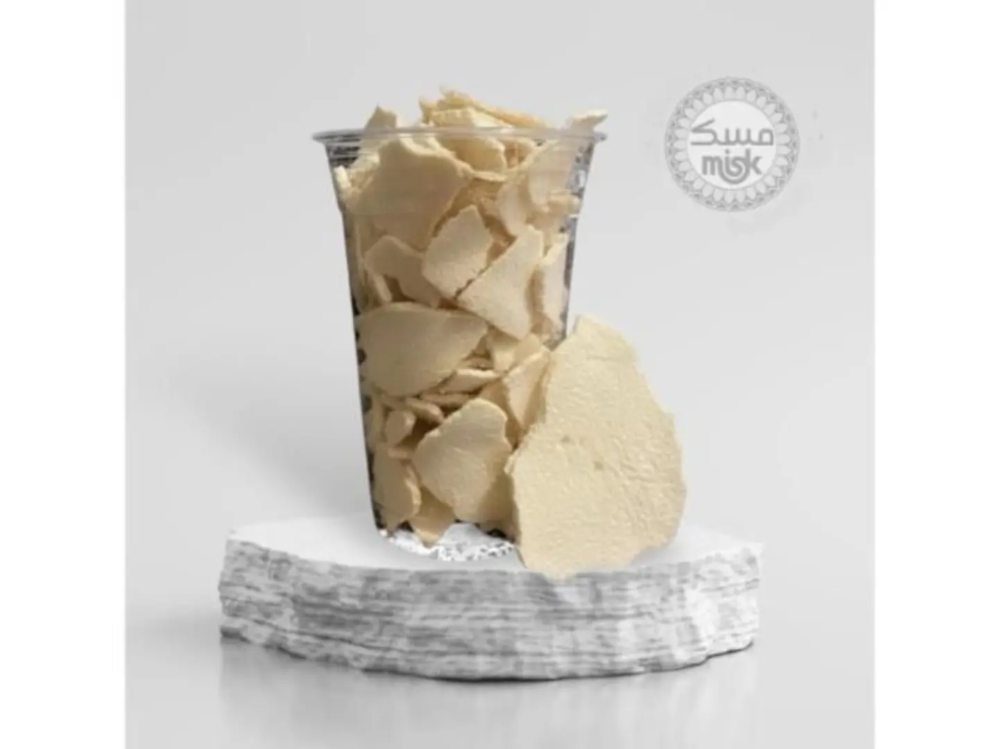 شرائح اقط كبيرة هشة