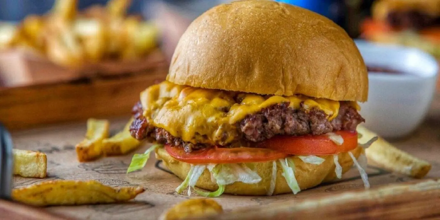 وجبة برجر لحم مشوي