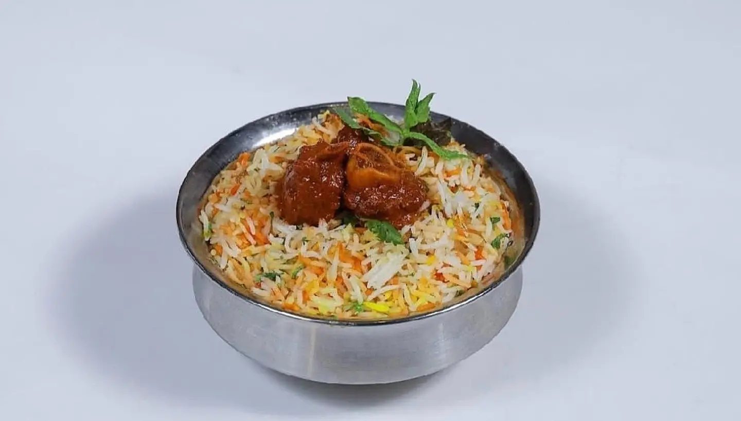 برياني لحم الضأن منزوع العظم