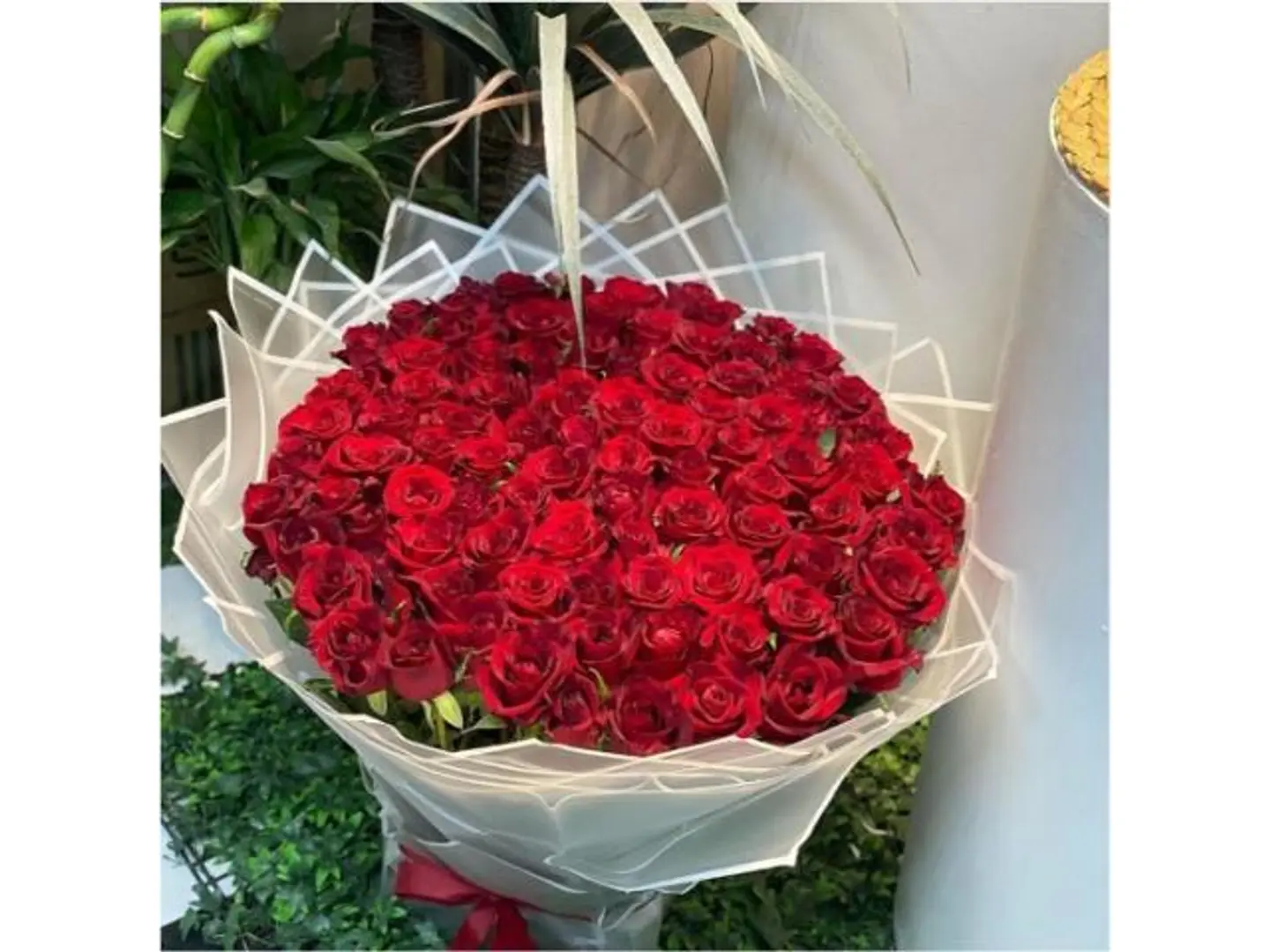 A Bouquet Of 100 Roses