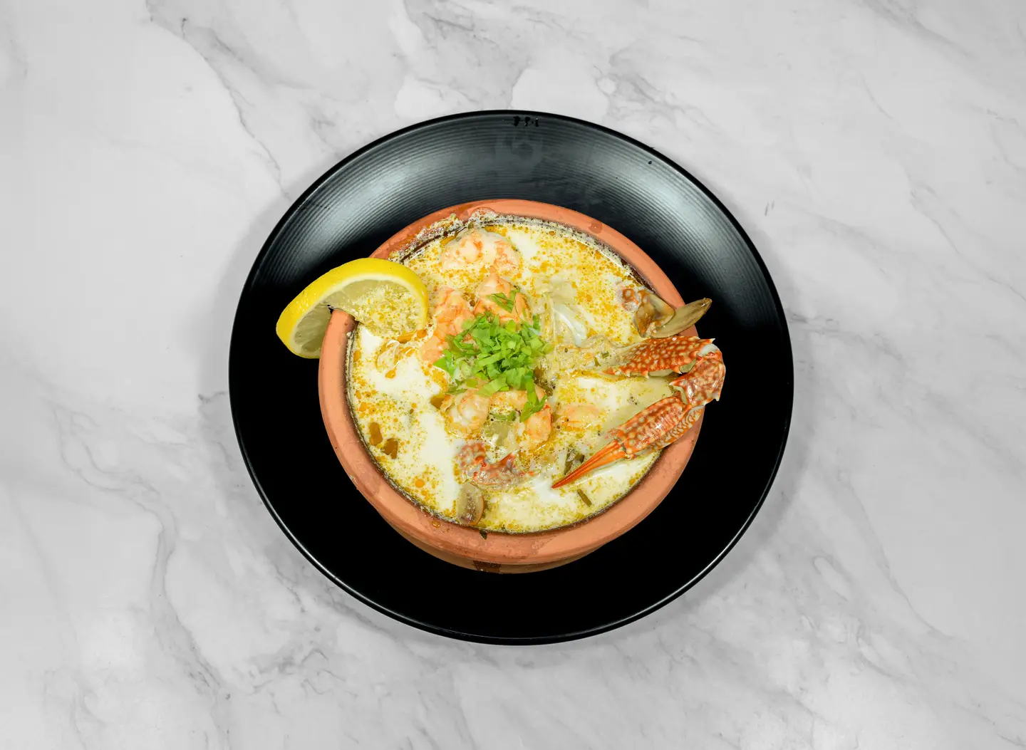 شوربة ثمار البحر بالكريمة