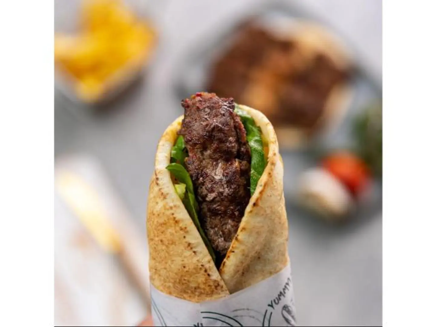 ساندوتش كباب لحم سبيشل