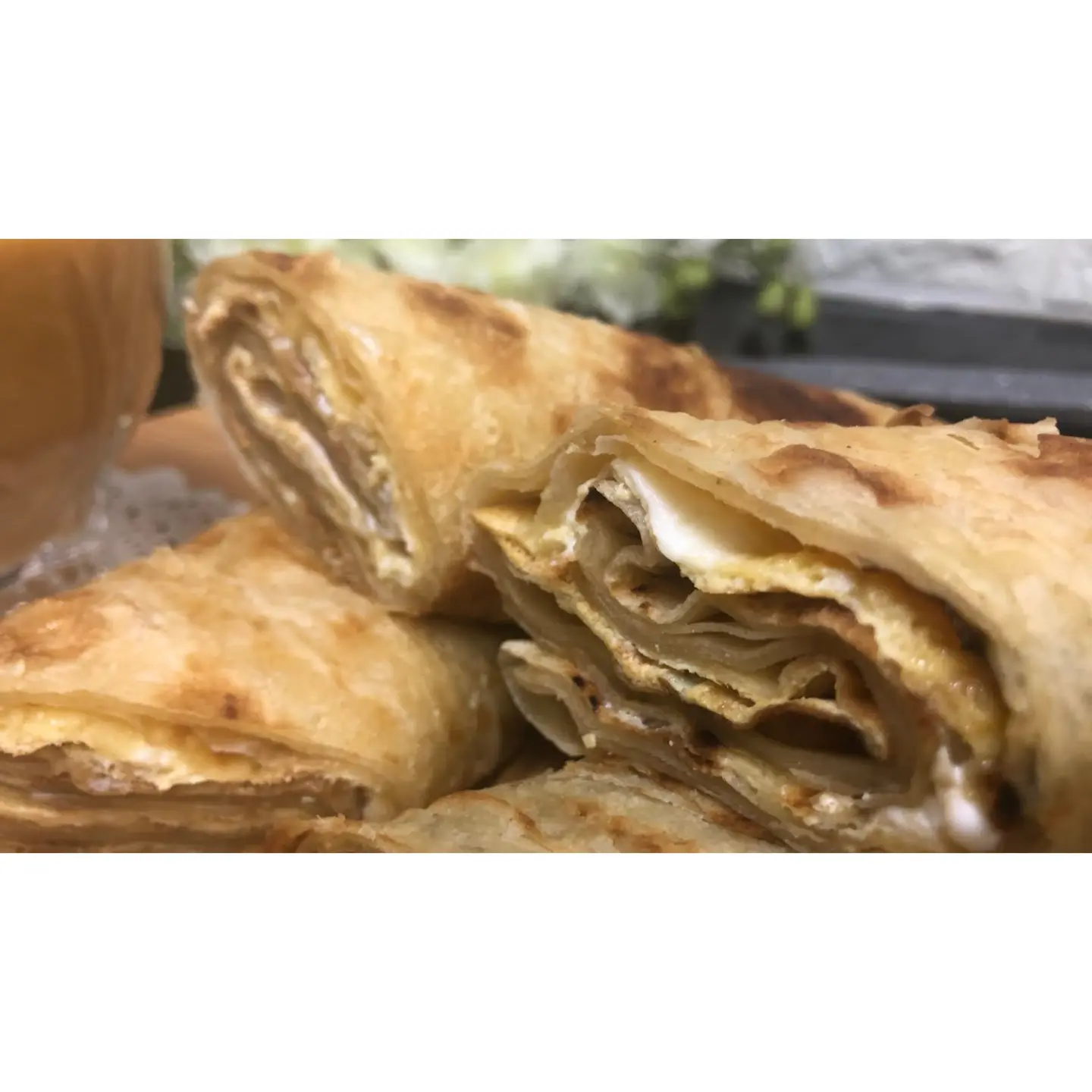 Tawa Bread With Eggs