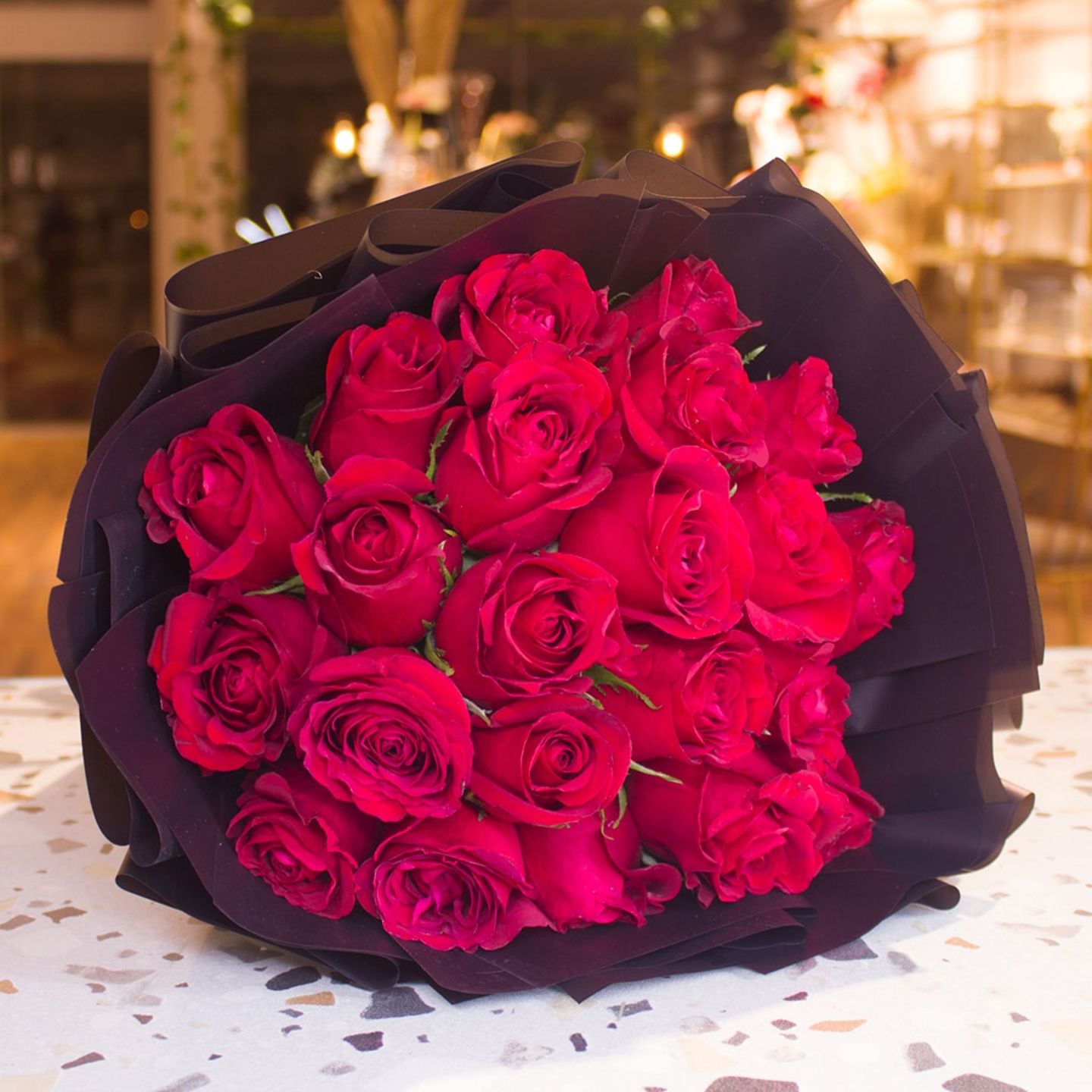 B17   Red Rose Bouquet