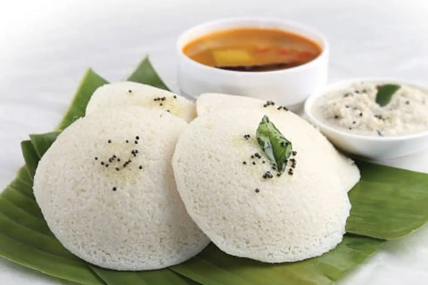 مجموعة إيتلي 4 قطع 01 وادا مع دال سامبار وتشاتني