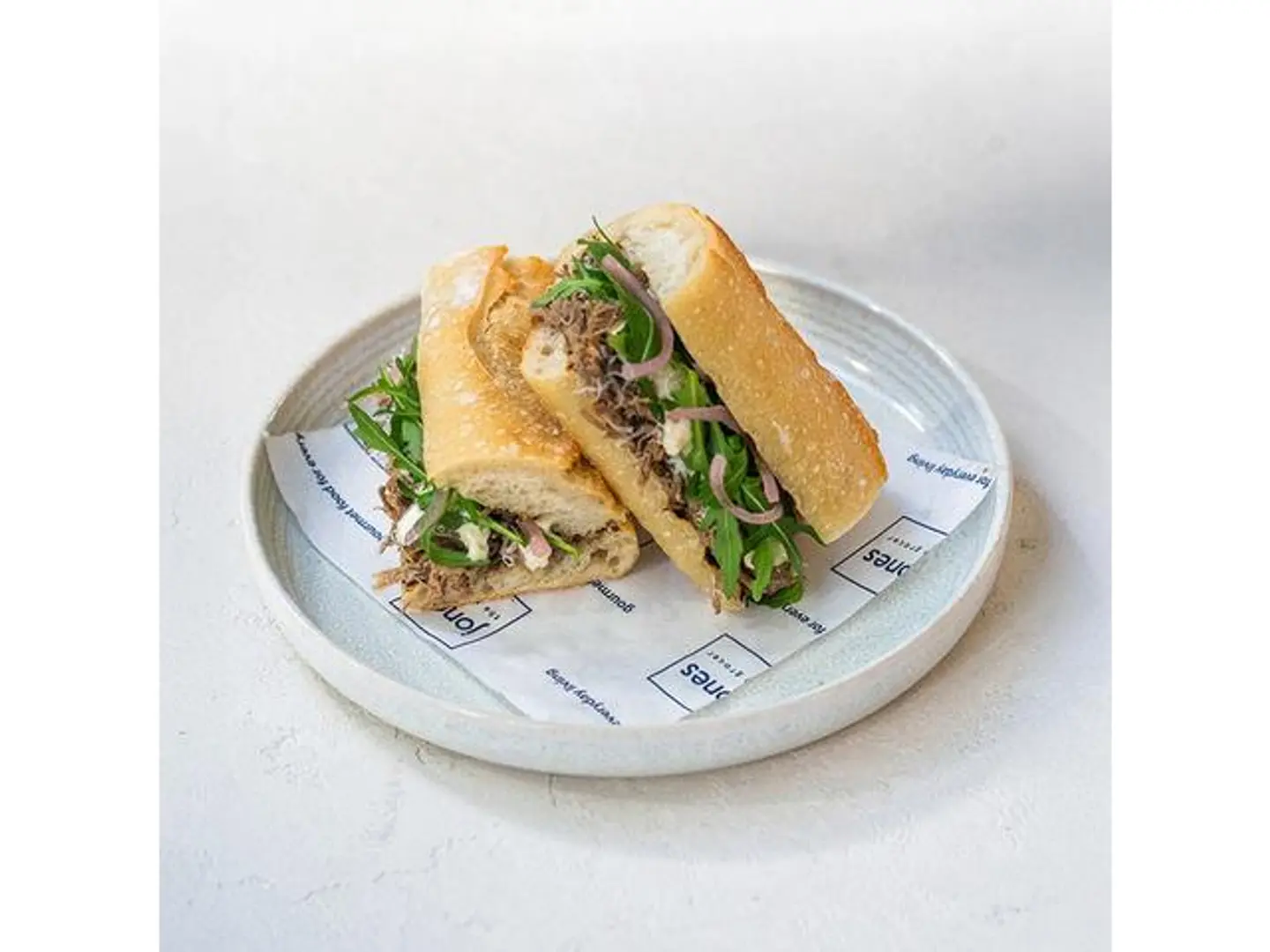 سندويش اللحم البقري بالكمأة