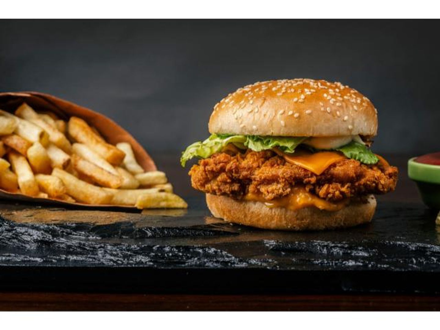 Al Itqan Zinger Meal