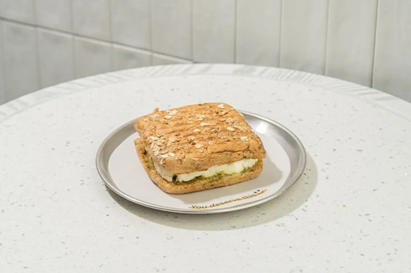 حلومي ساندويش