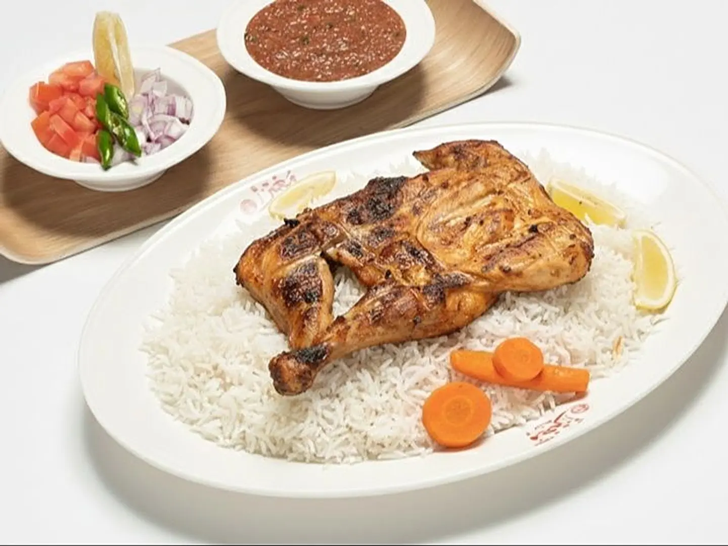 دجاج على الفحم بالأرز الابيض