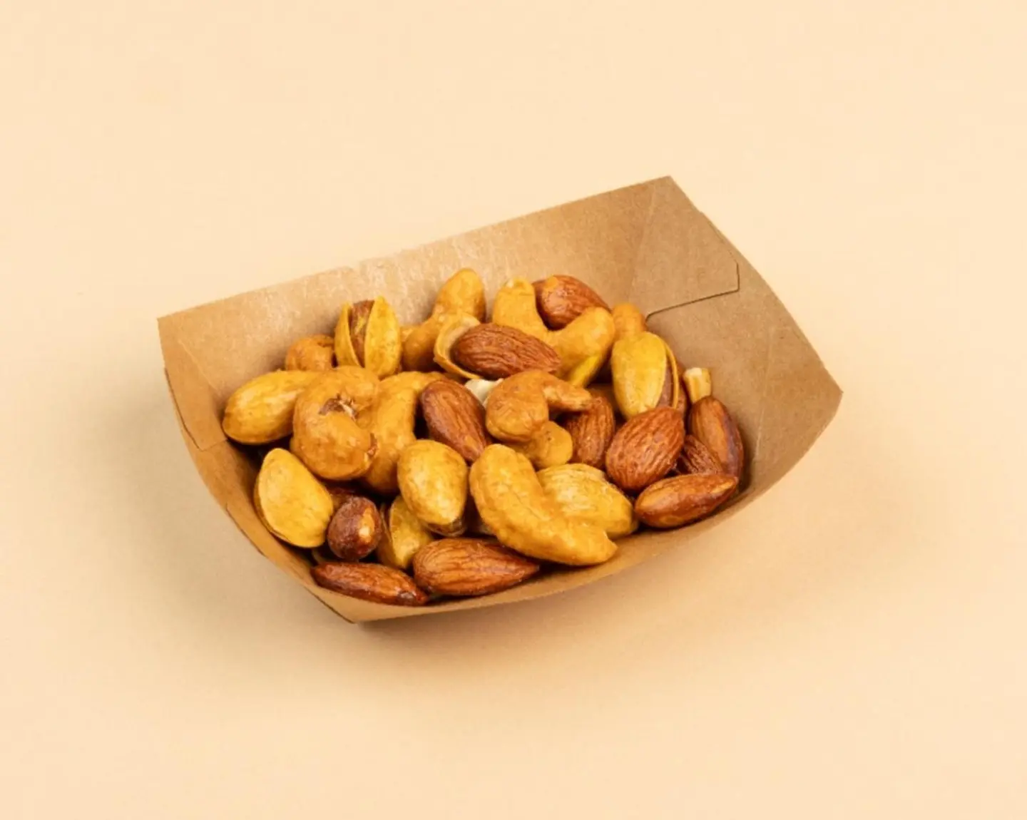 مكسرات مدخنة