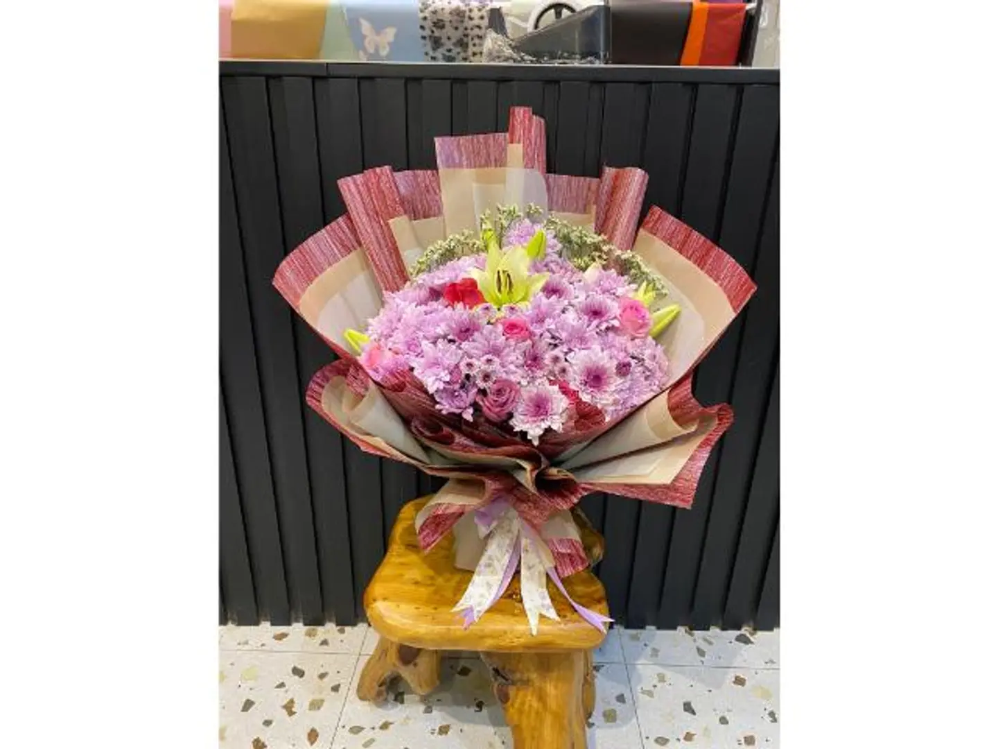A Luxurious Bouquet Of Cards