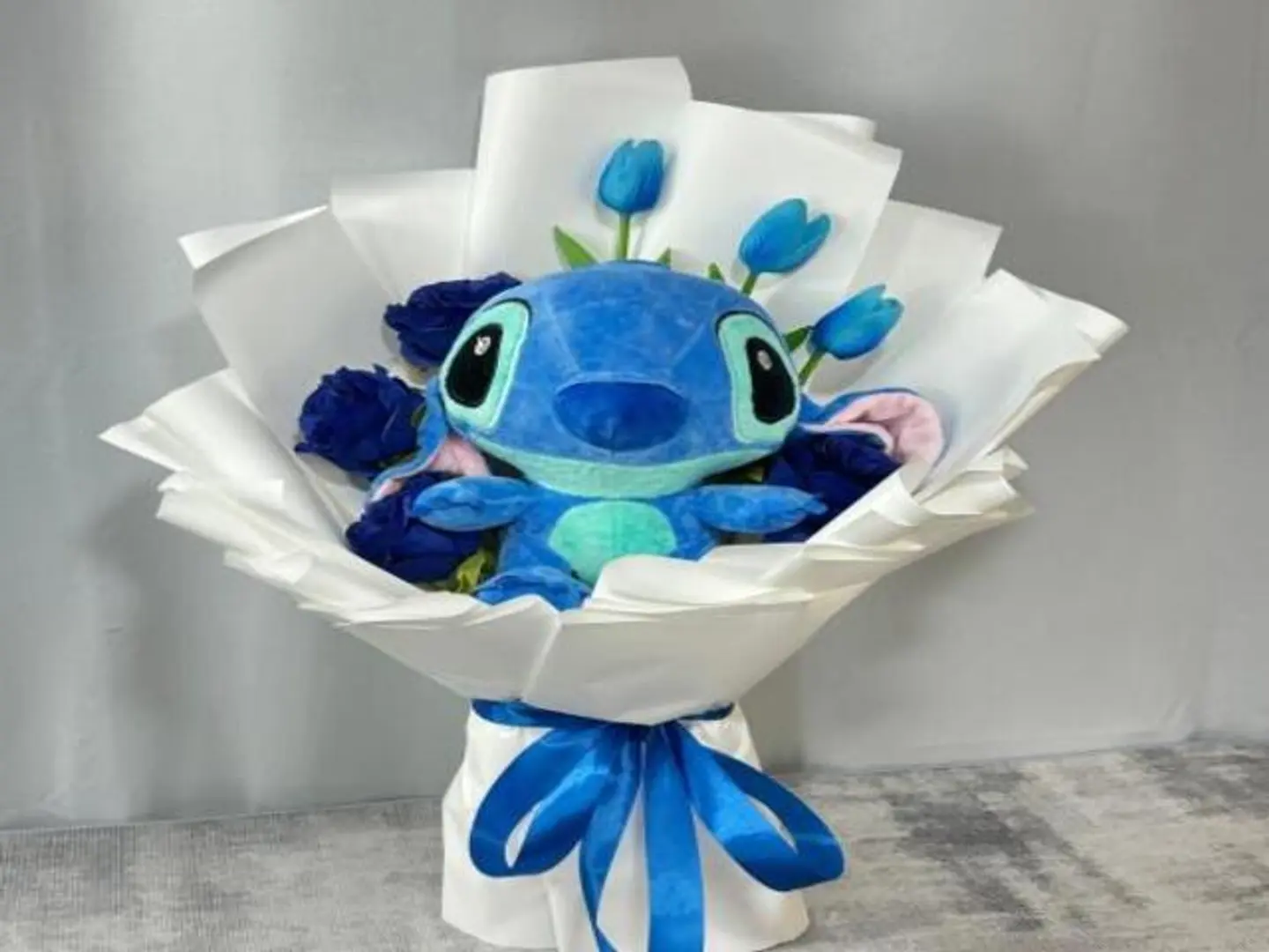 دبدوب امات الحب عشاقا وحبك انت احياني ولو خيرت في وطن لقلت هواك اوطاني