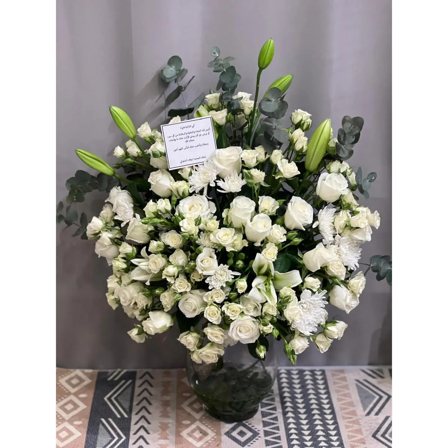 فازة الحديقة البيضاء