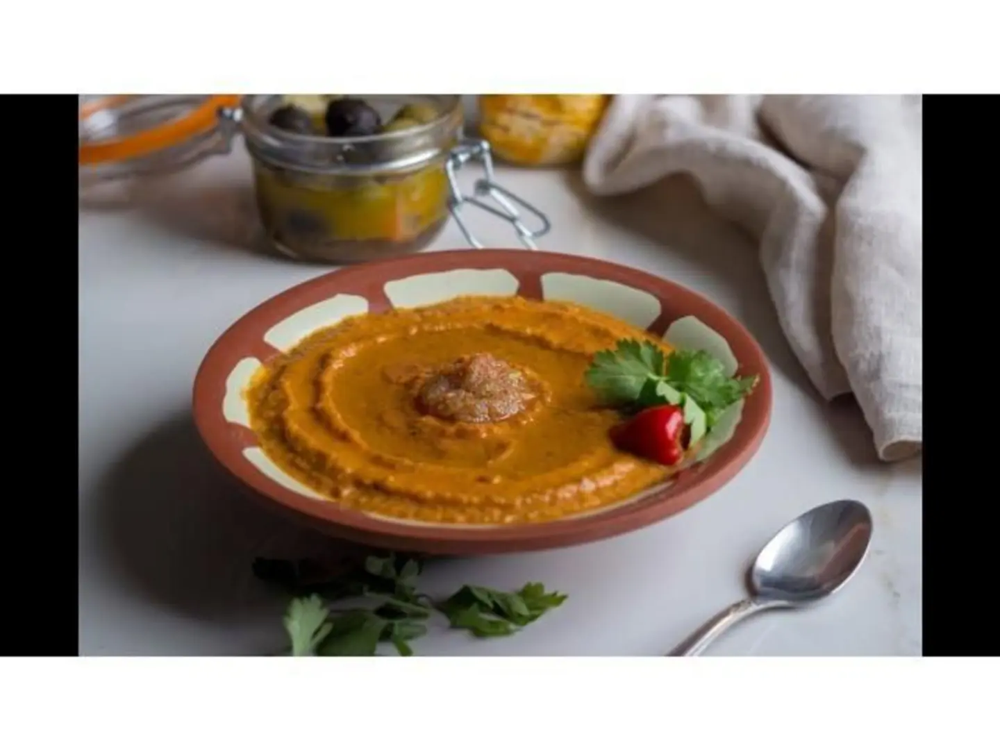 قلابة بالجبنة