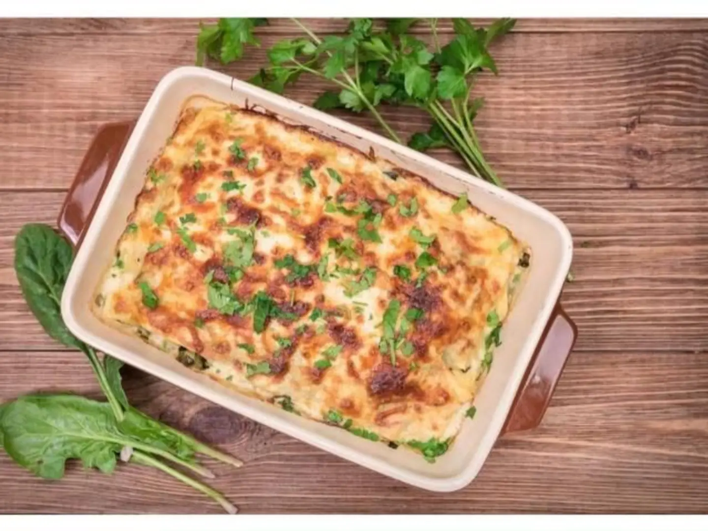 طاجن معكرونة دجاج موزاريلا