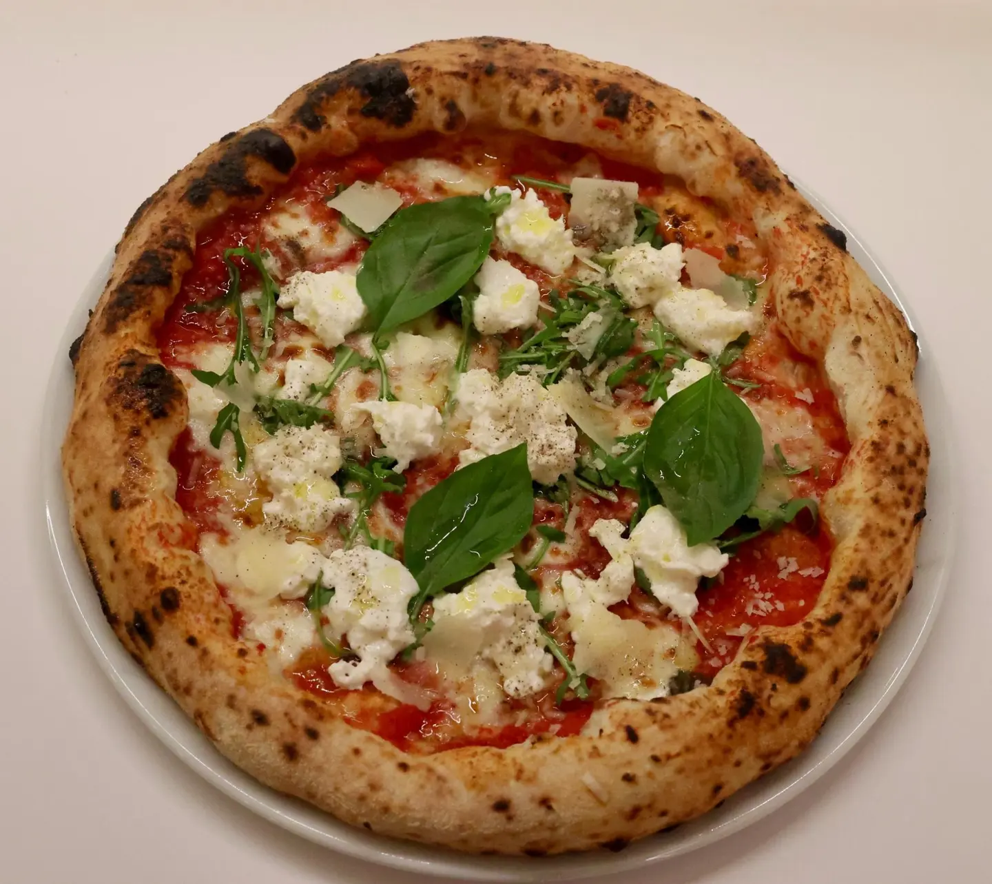 بيتزا بوراتا