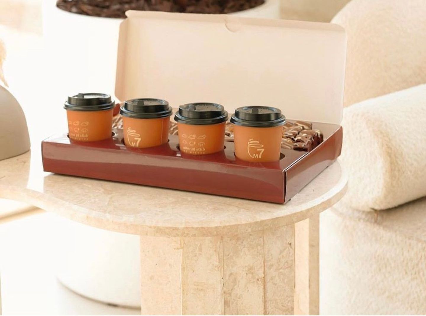 Takiyah Box With Coffee