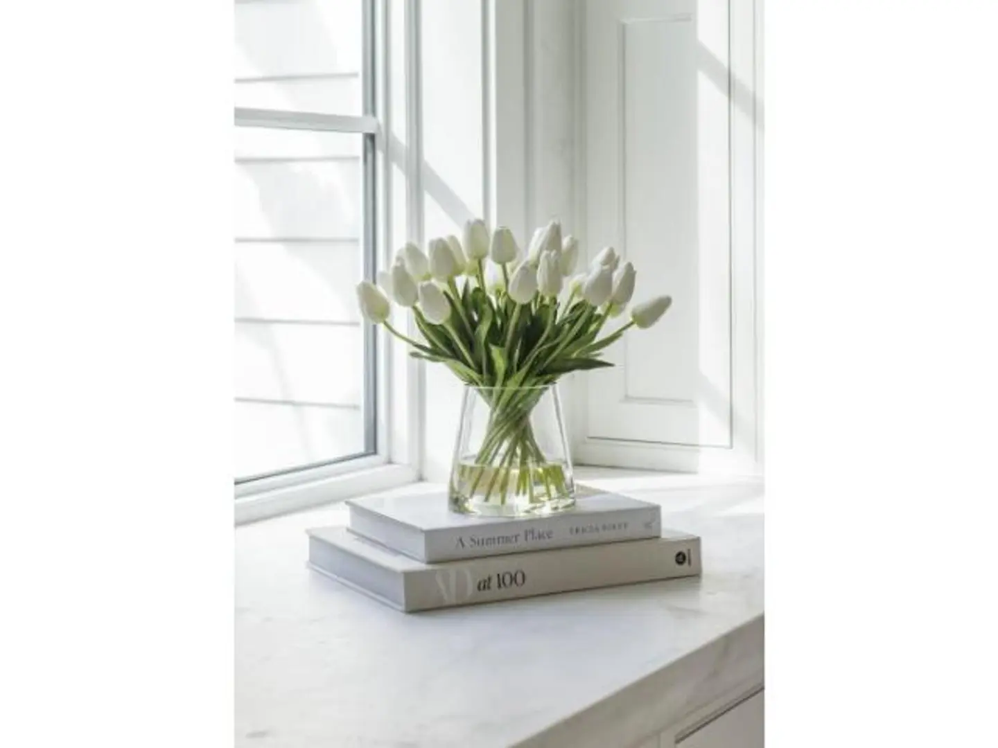 Tulip Board Glass Vase