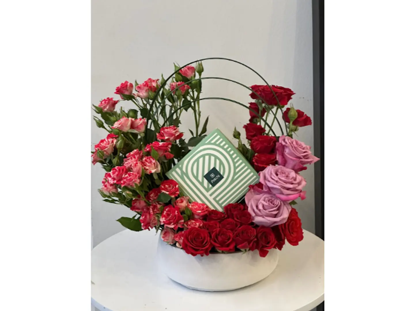 Patchi Rose Vase 250g