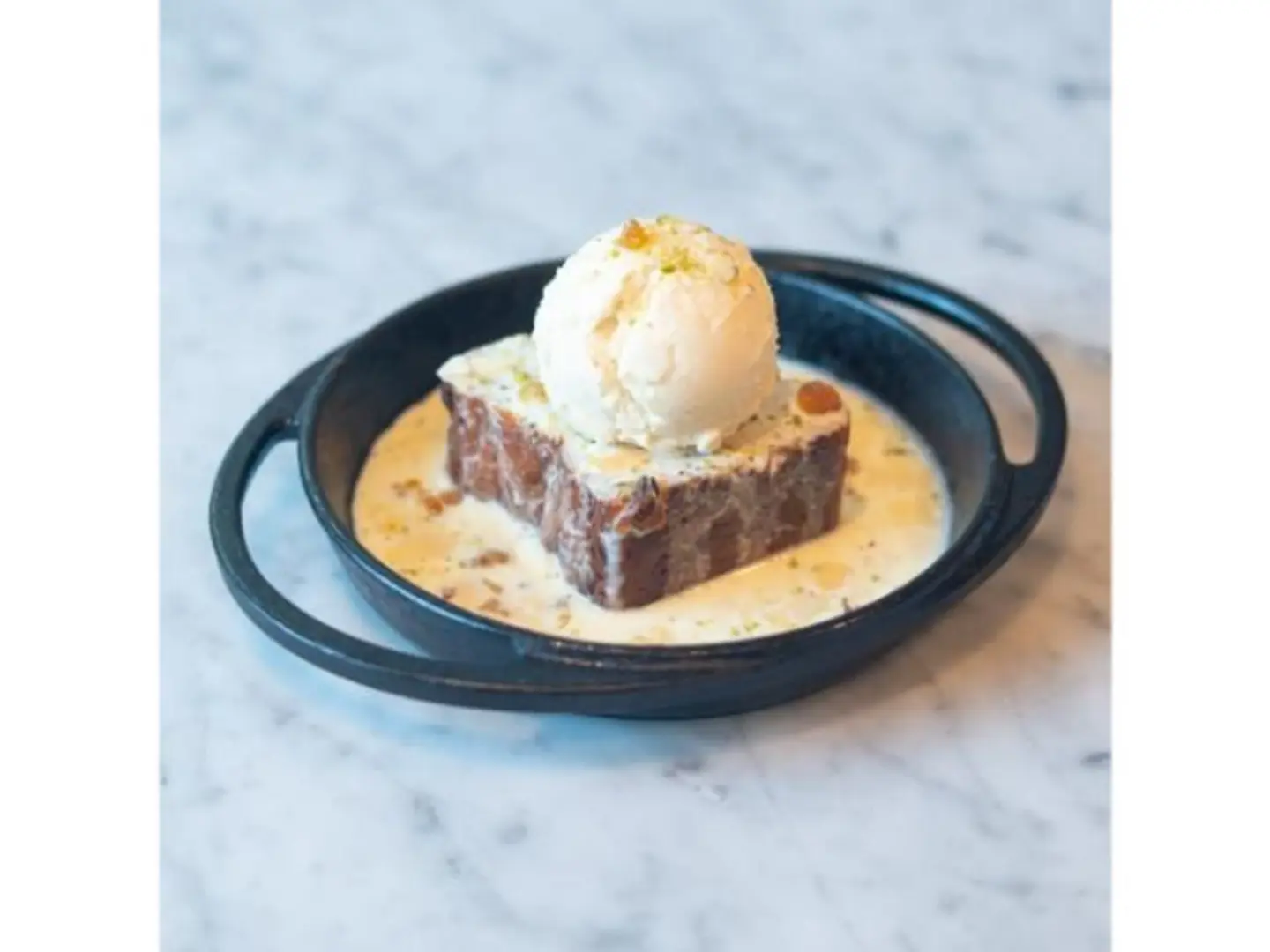 أم علي من ذا لايت هاوس