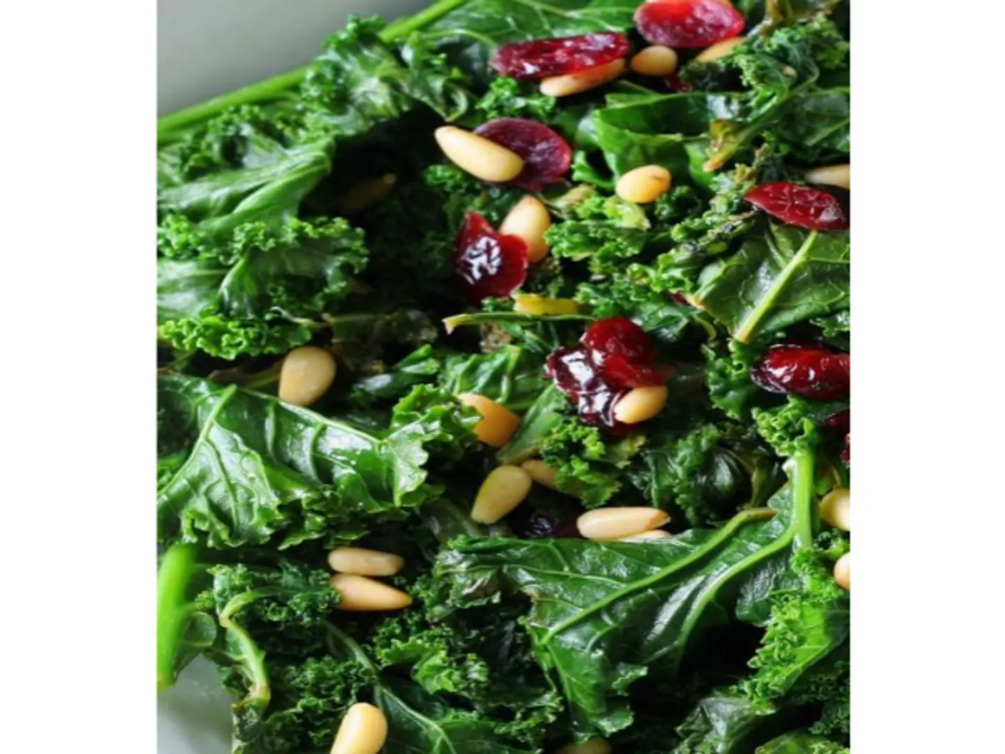 Kale Salad With Dried Tomato