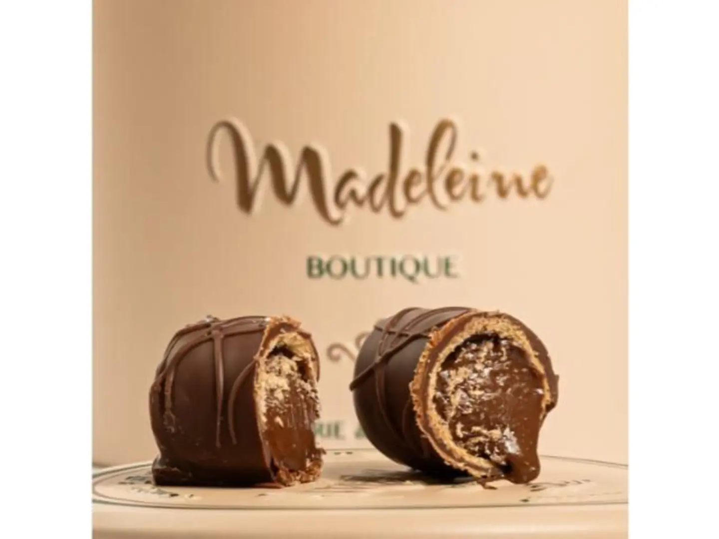 Almond Nuttella Wafe