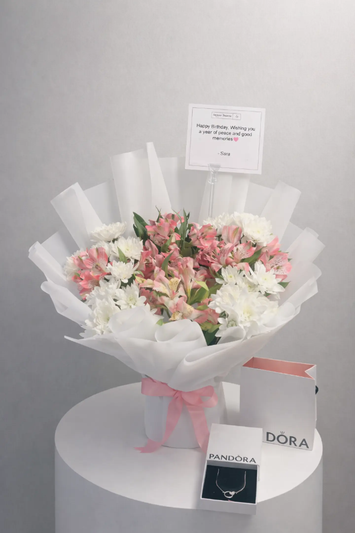 Pandora Necklace With An Elegant Bouquet And A Free Card