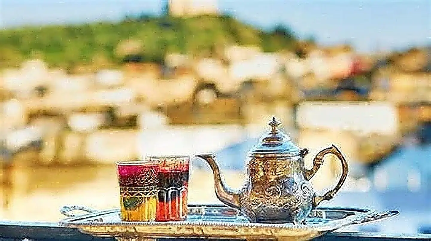 براد شاي مغربي وسط