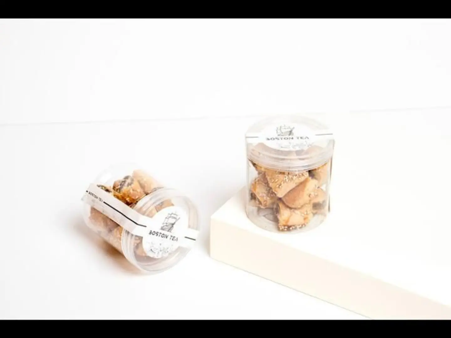 علبة برازق تمر