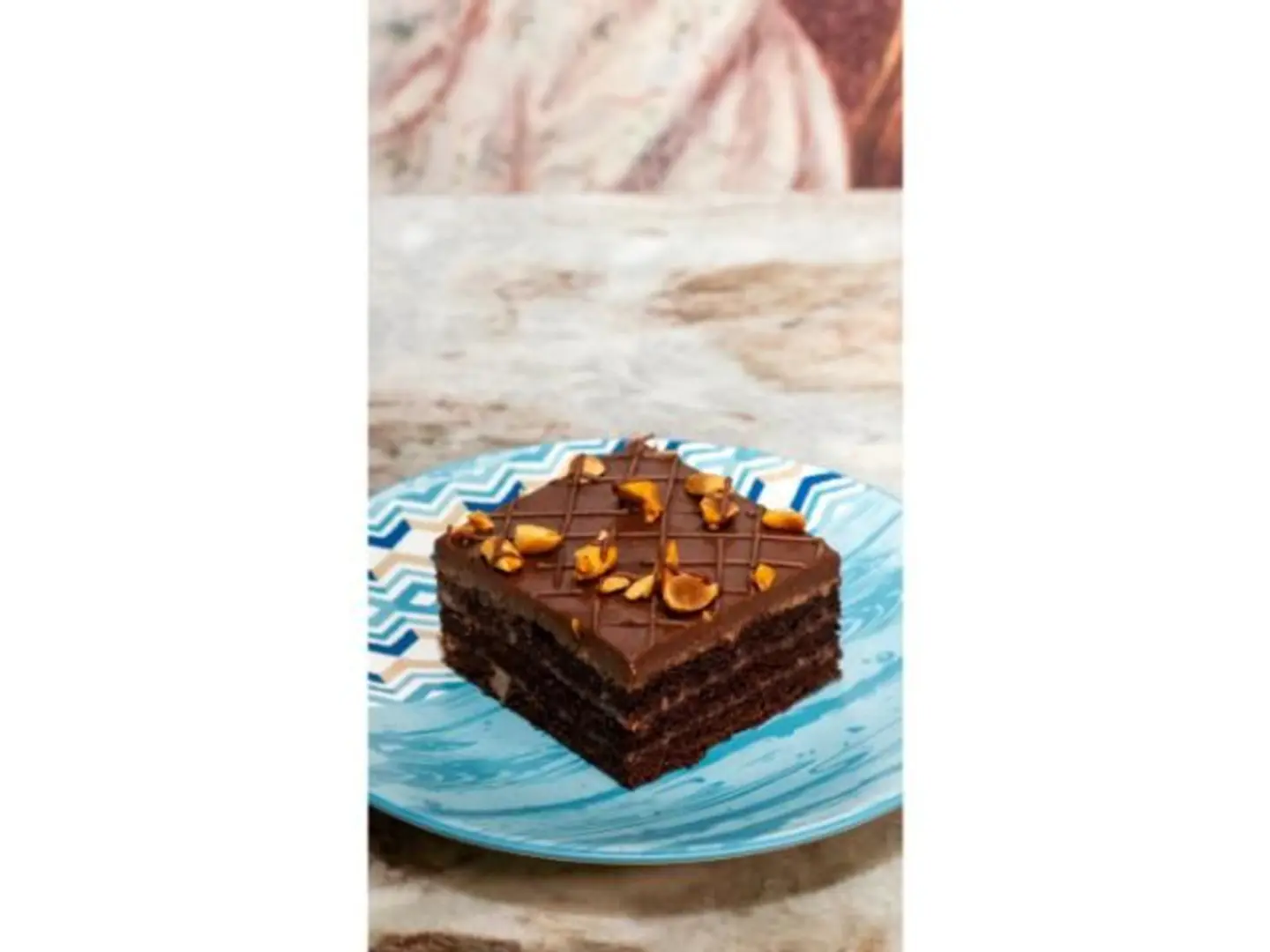 كيكة سنيكرس