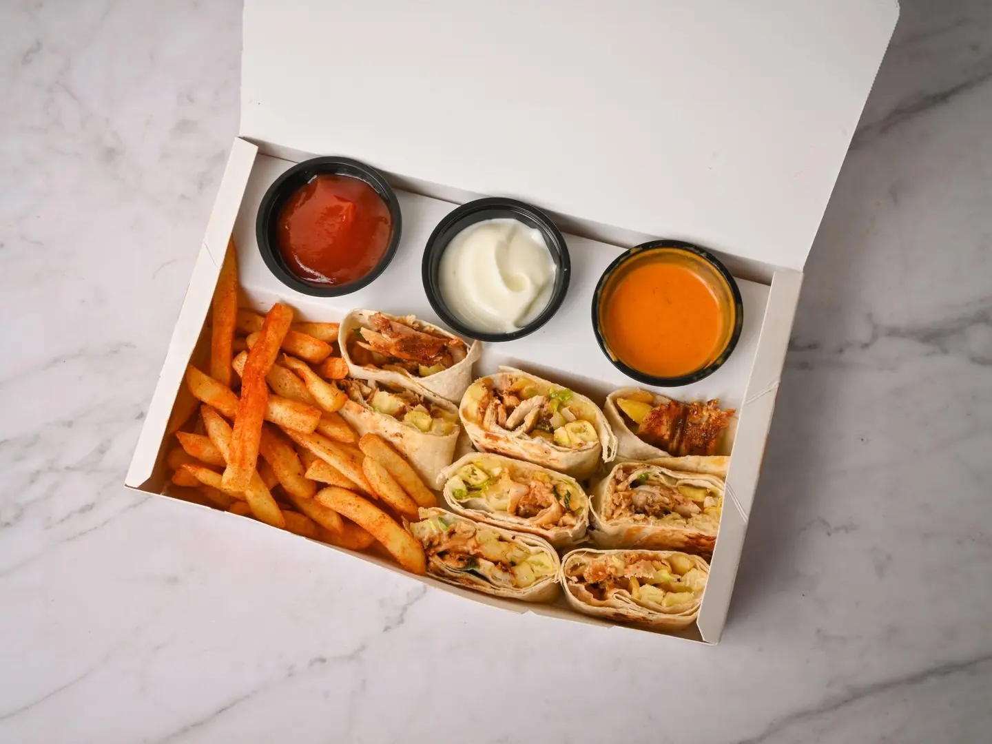 صحن عربي وسط