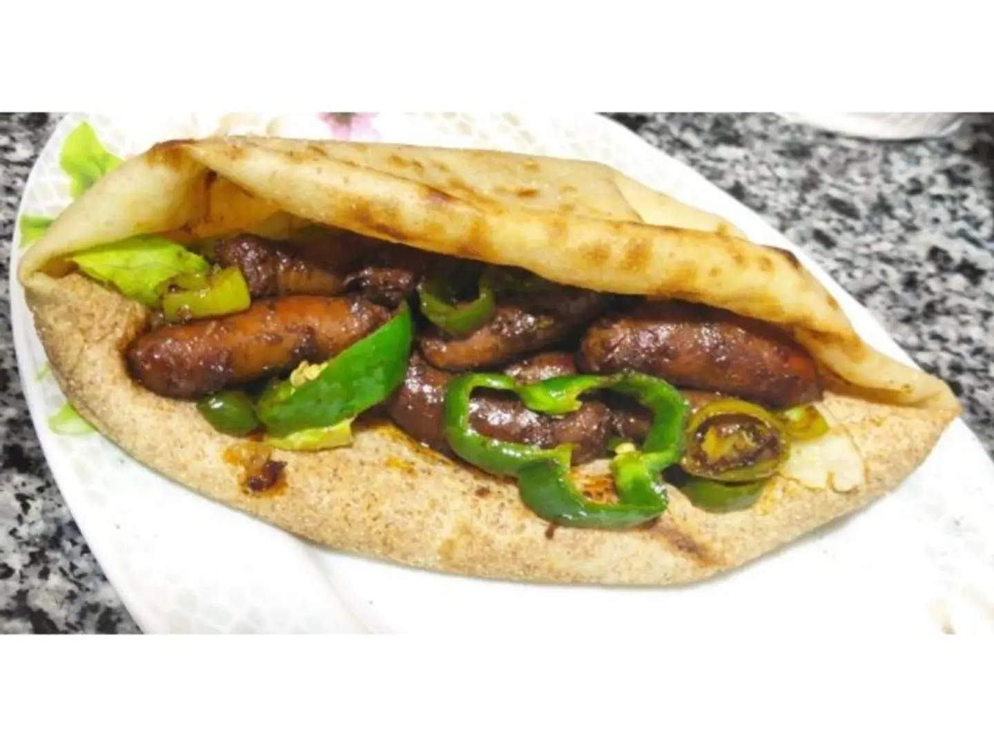 سندويش سجق اسكندراني بلدي