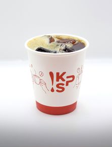 كوب قهوة اليوم بارد
